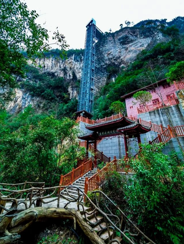 峡谷观光电梯